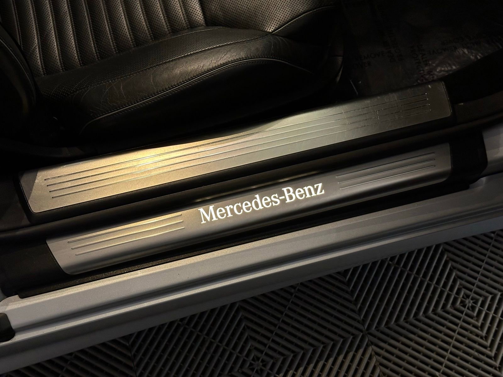 Used 2013 Mercedes-Benz SL 550 image 16