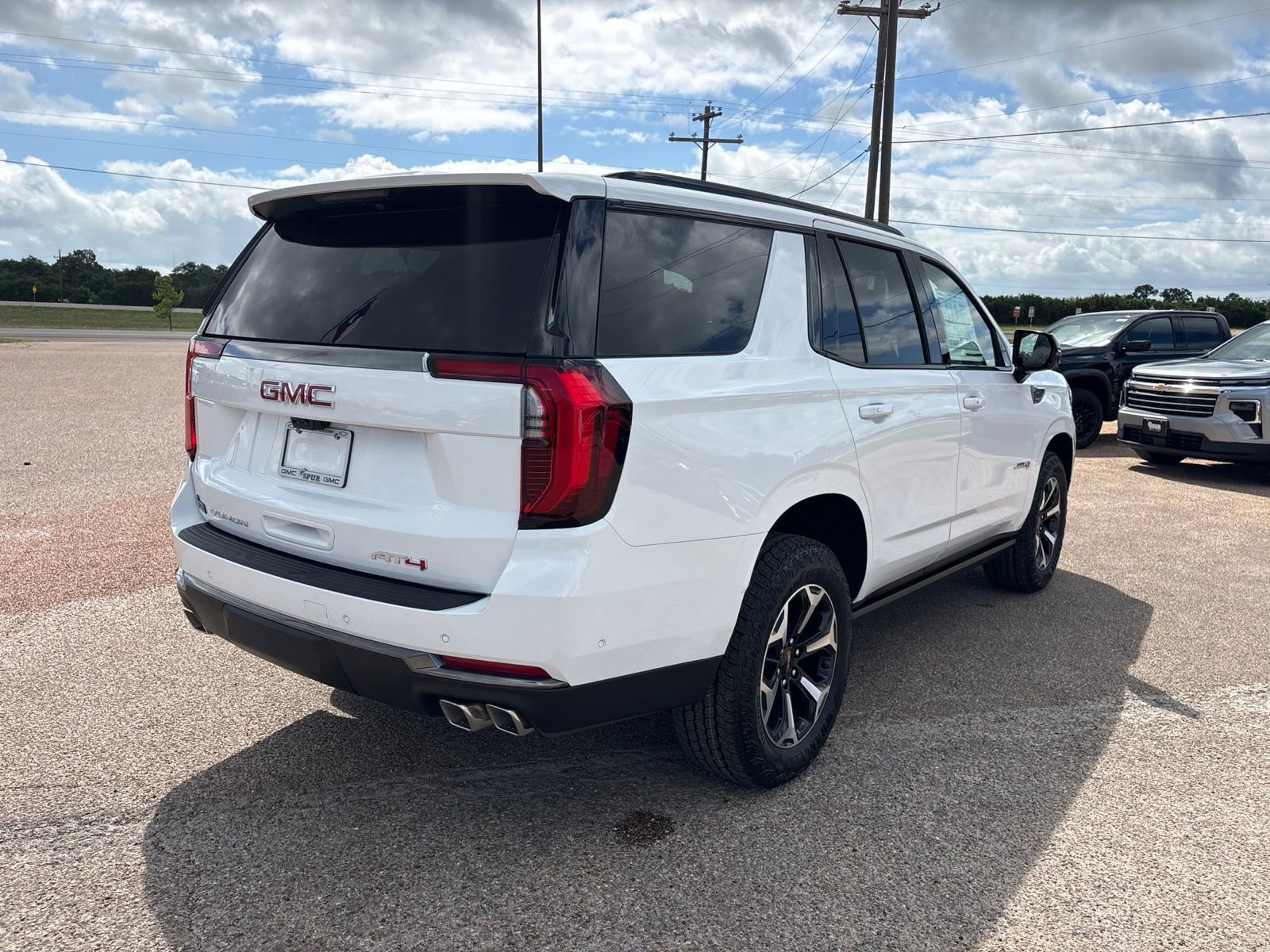 New 2026 GMC Yukon AT4 w/ AT4 Premium Package AWD/4WD image 6