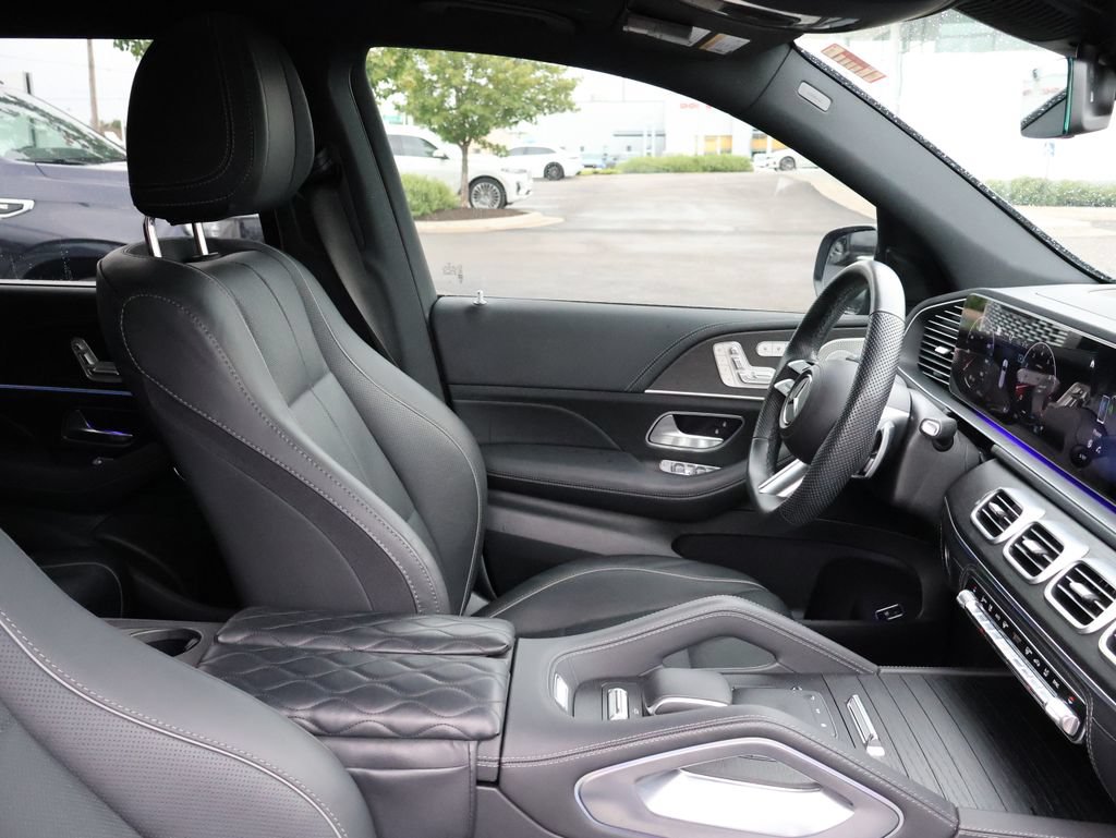 Used 2024 Mercedes-Benz GLS 580 4MATIC image 10