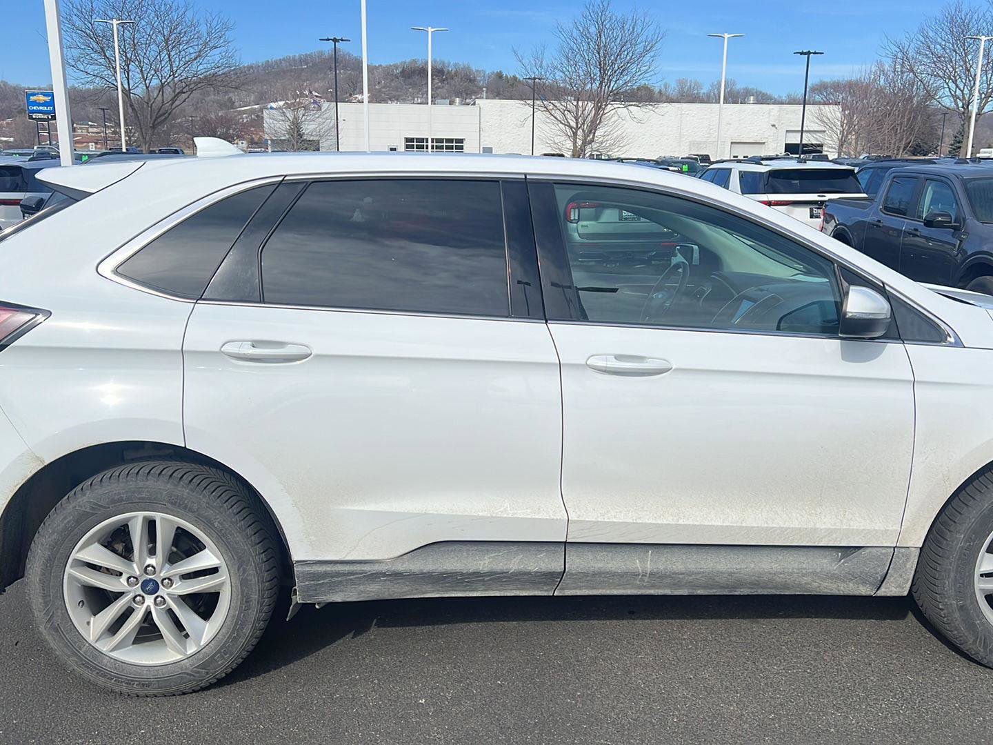 Used 2017 Ford Edge SEL w/ Equipment Group 201A image 3