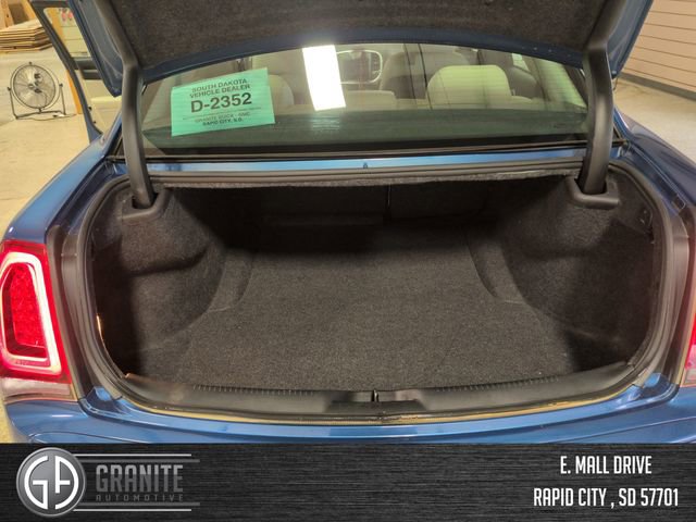 Used 2023 Chrysler 300 Touring L w/ Comfort Group image 21