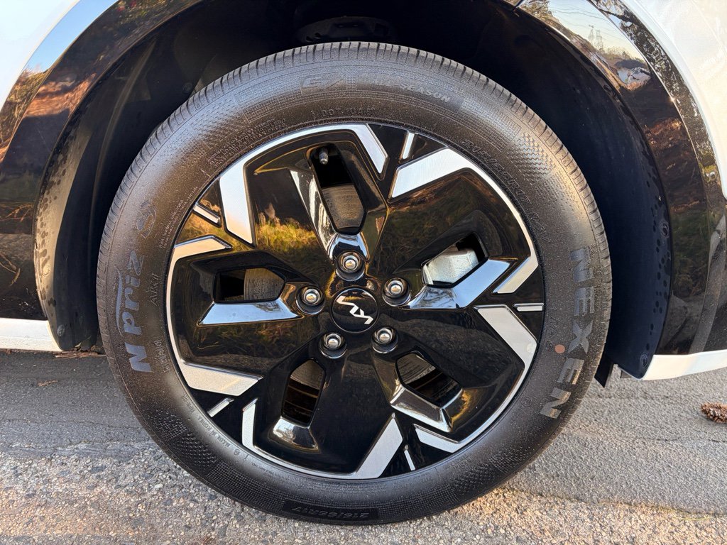 Used 2023 Kia Niro Wind w/ Wind Preserve Package image 32