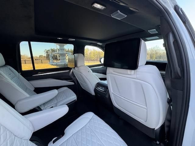 Used 2026 Cadillac Escalade ESV Platinum Sport w/ LPO, Floor Liner Package AWD/4WD image 12