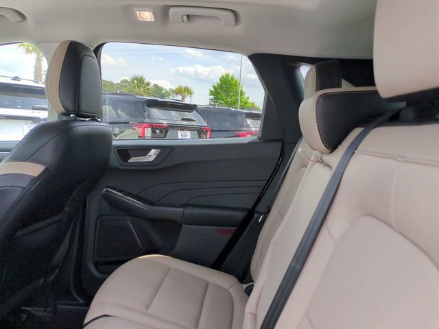Used 2021 Ford Escape Titanium image 14