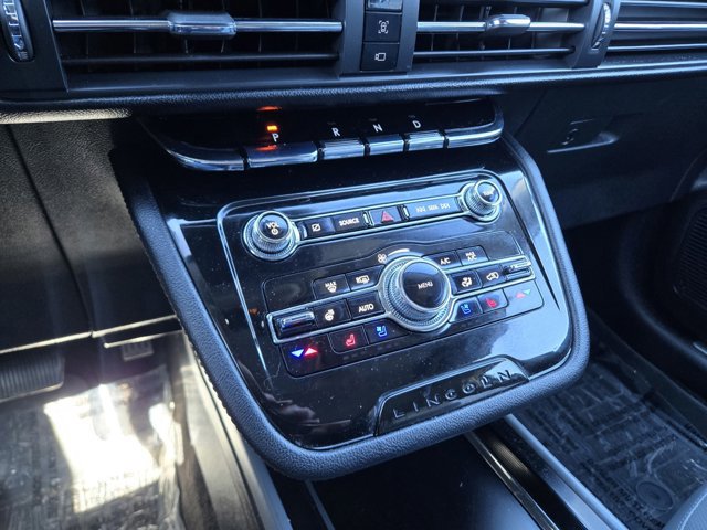 Used 2022 Lincoln Corsair AWD w/ Equipment Group 101A image 11