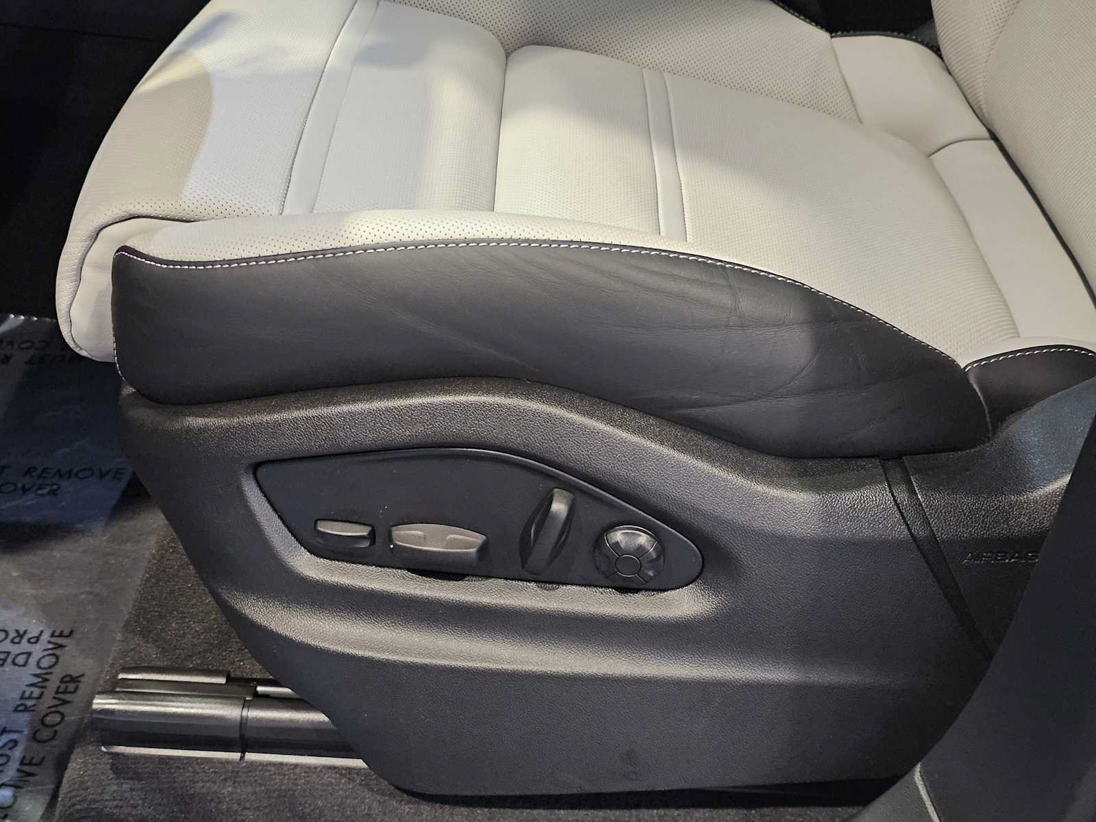 New 2025 Porsche Cayenne S AWD/4WD image 26