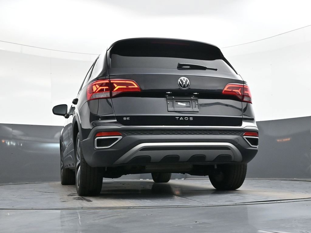 Used 2024 Volkswagen Taos SE image 39