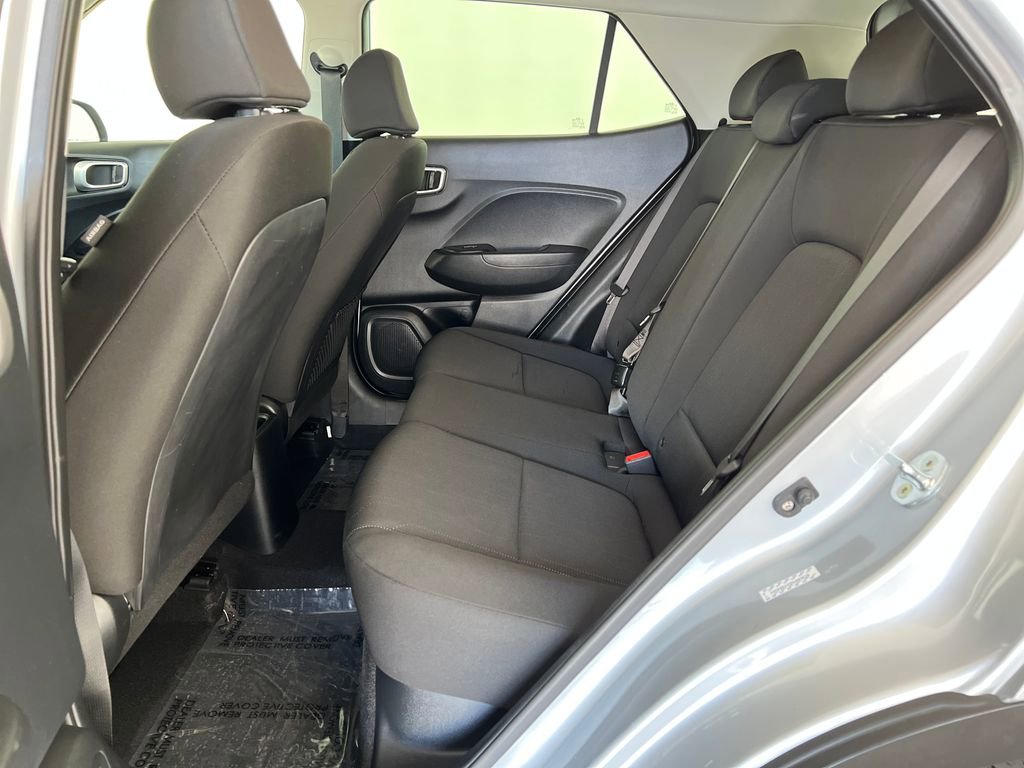 Used 2021 Hyundai Venue SE image 26