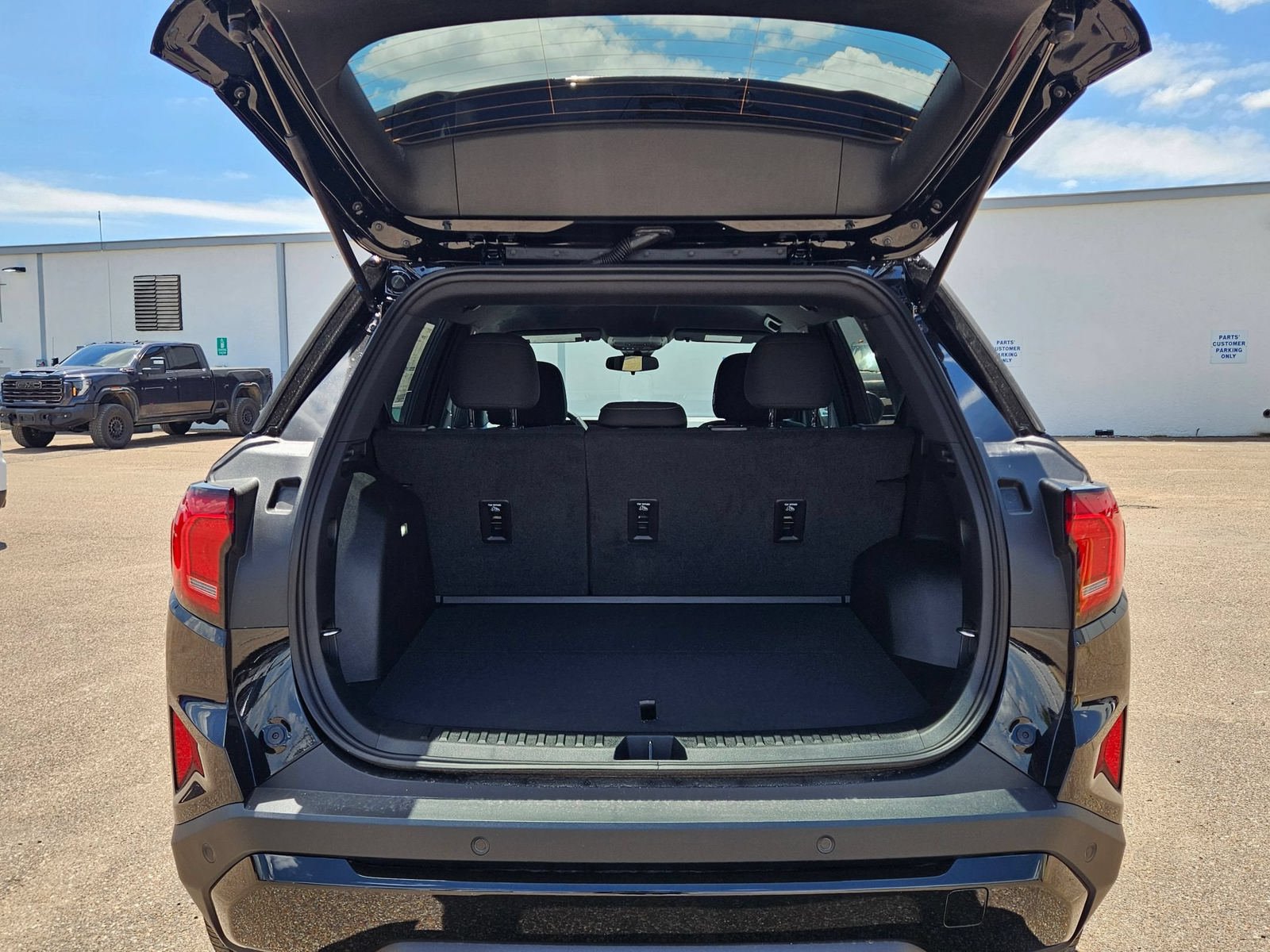 New 2026 GMC Terrain Elevation w/ Black Edition FWD image 4