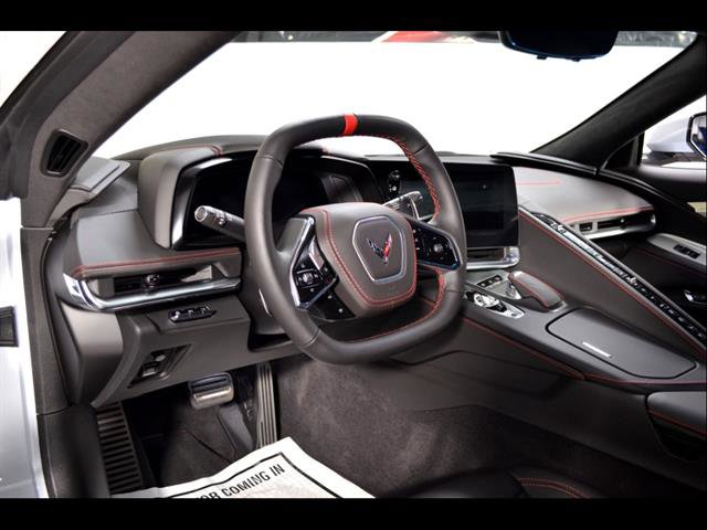 Used 2024 Chevrolet Corvette Stingray Premium Cpe w/ 3LT image 10