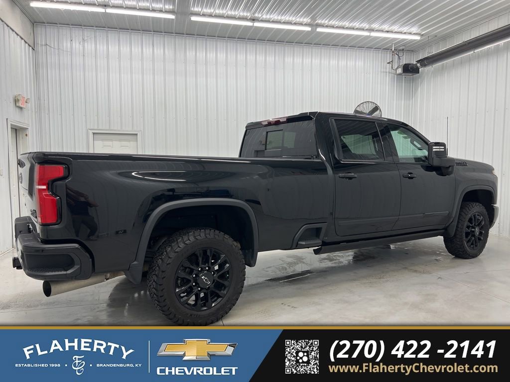 Used 2025 Chevrolet Silverado 2500 High Country w/ Midnight Edition image 2