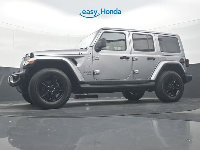 Used 2019 Jeep Wrangler Unlimited Sahara w/ Cold Weather Group image 30