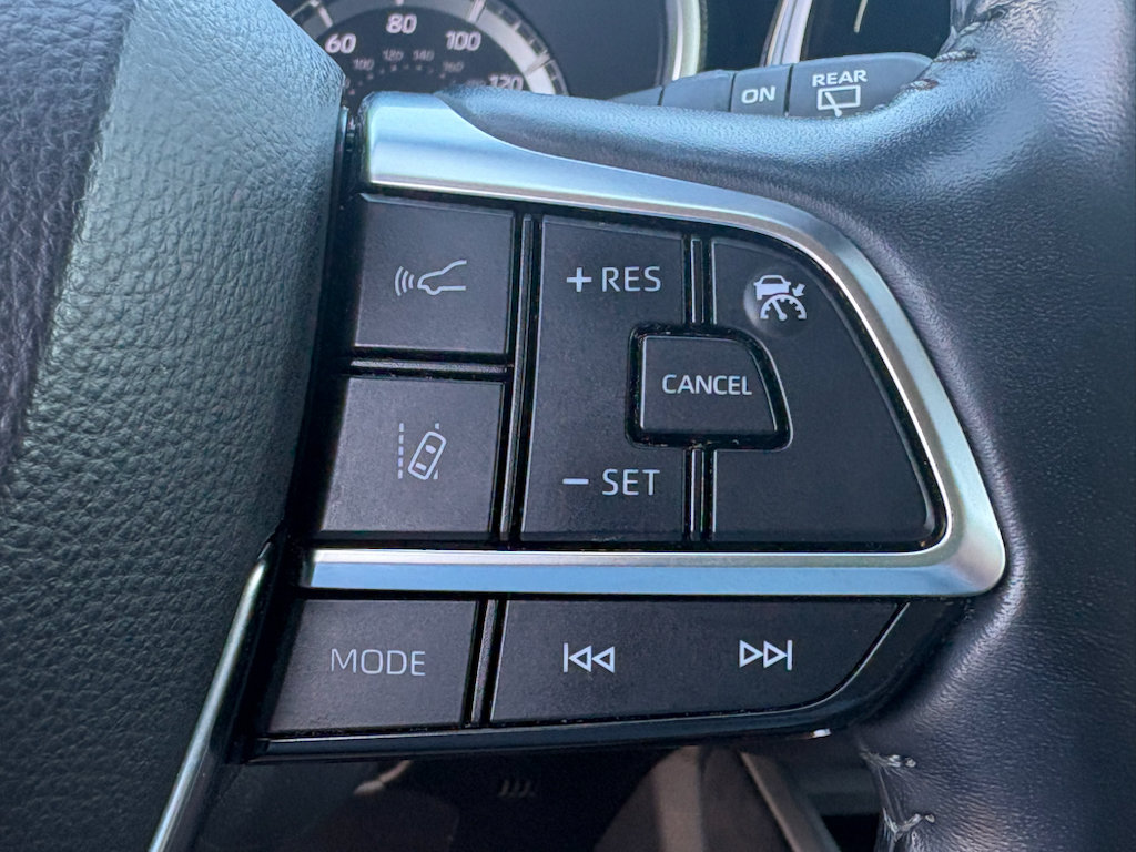 Used 2021 Toyota Highlander XLE FWD image 20