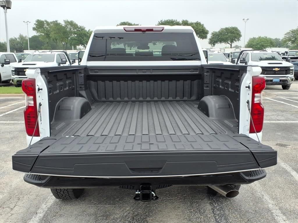 New 2026 Chevrolet Silverado 2500 Custom w/ Custom Value Package AWD/4WD image 12