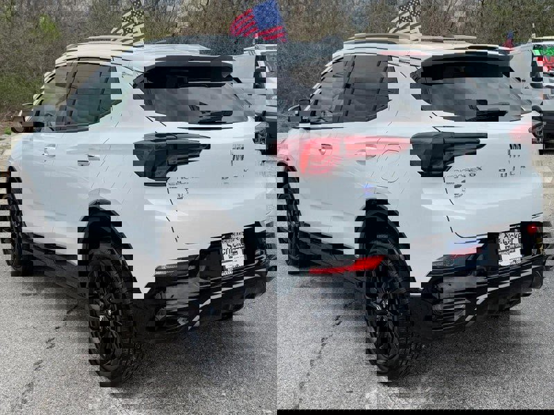 Used 2024 Buick Encore GX Sport Touring image 5