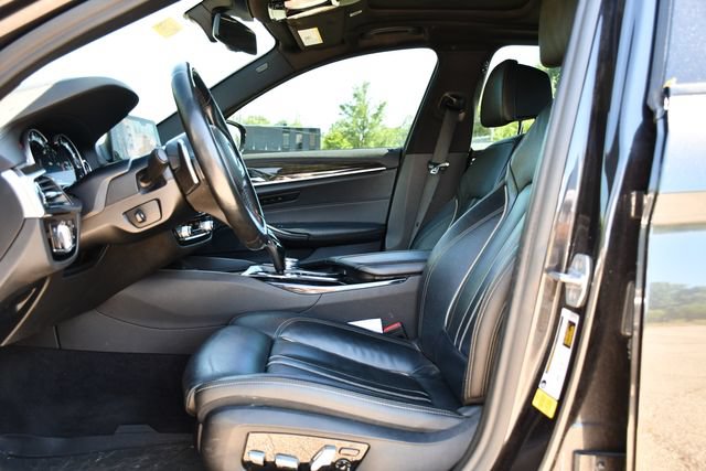 Used 2018 BMW 540i RWD image 12