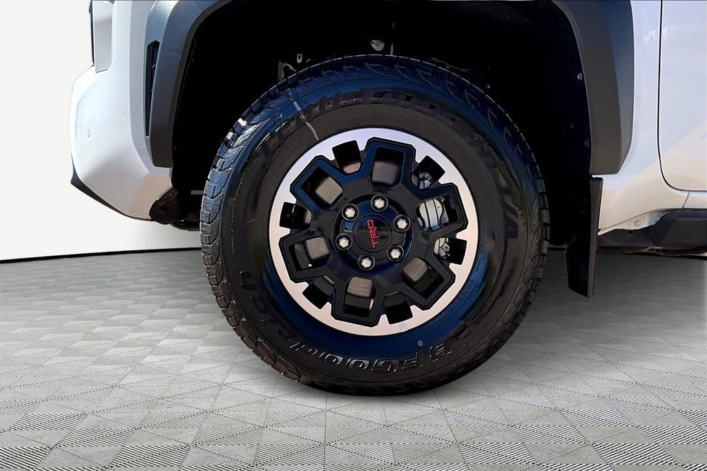 Used 2024 Toyota Tacoma TRD Off-Road image 8