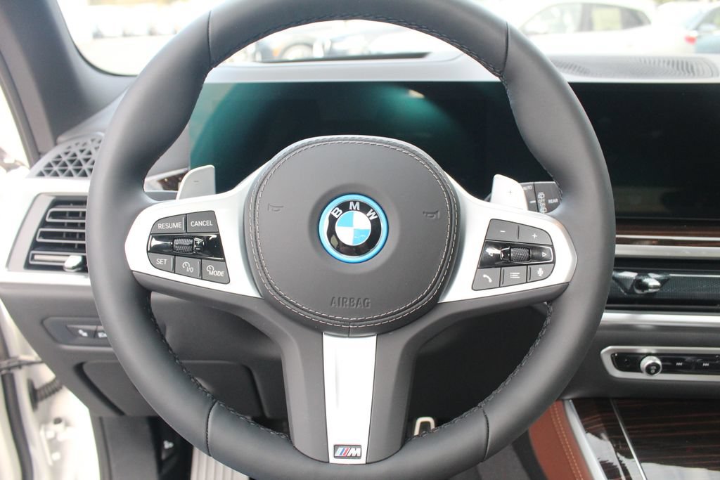 New 2026 BMW X5 xDrive50e w/ M Sport Package AWD/4WD image 15