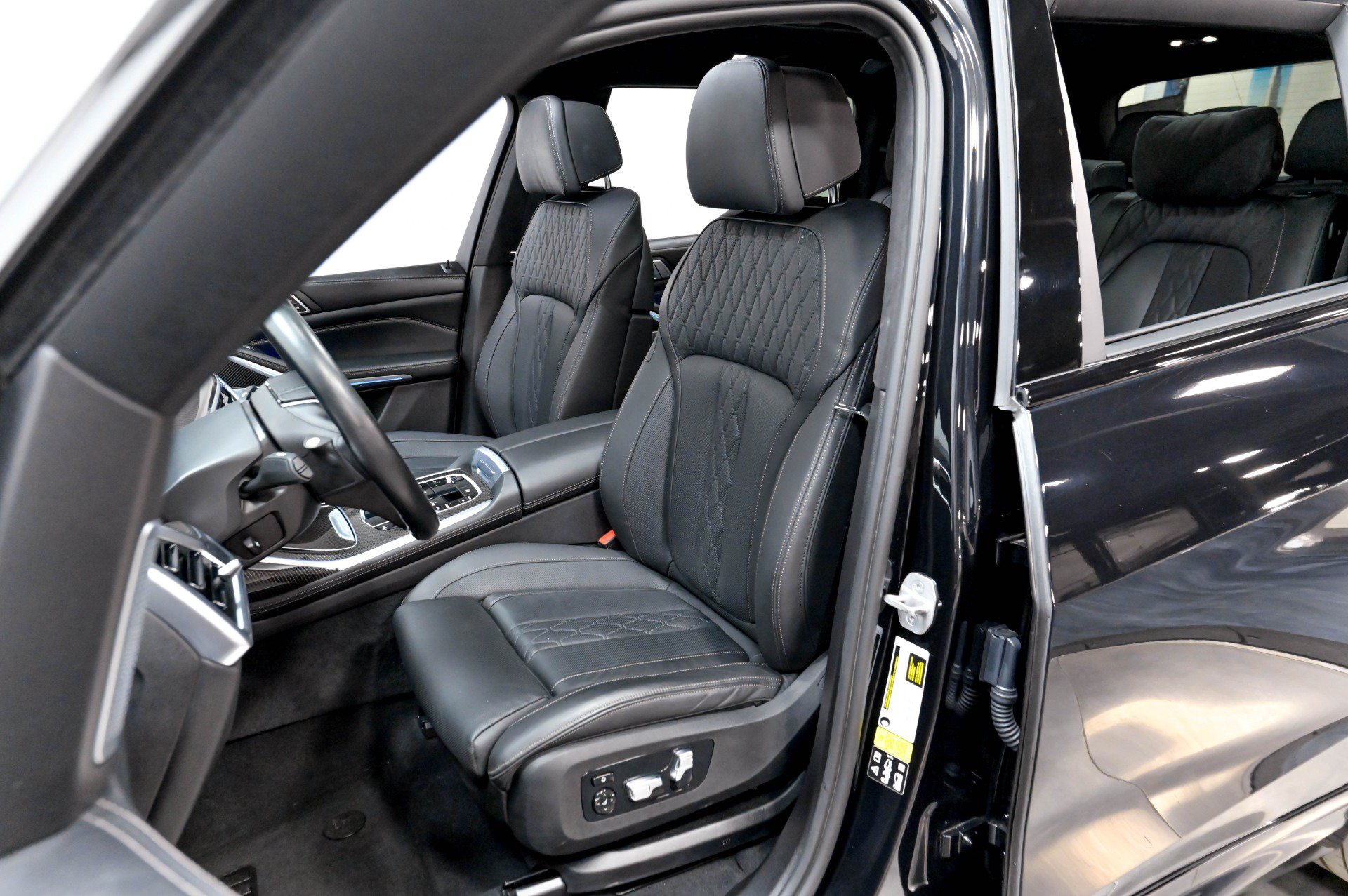 Used 2023 BMW ALPINA XB7 AWD/4WD image 7