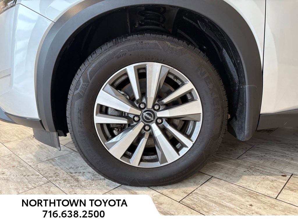 Used 2023 Nissan Pathfinder SL w/ Black Appearance Package image 35