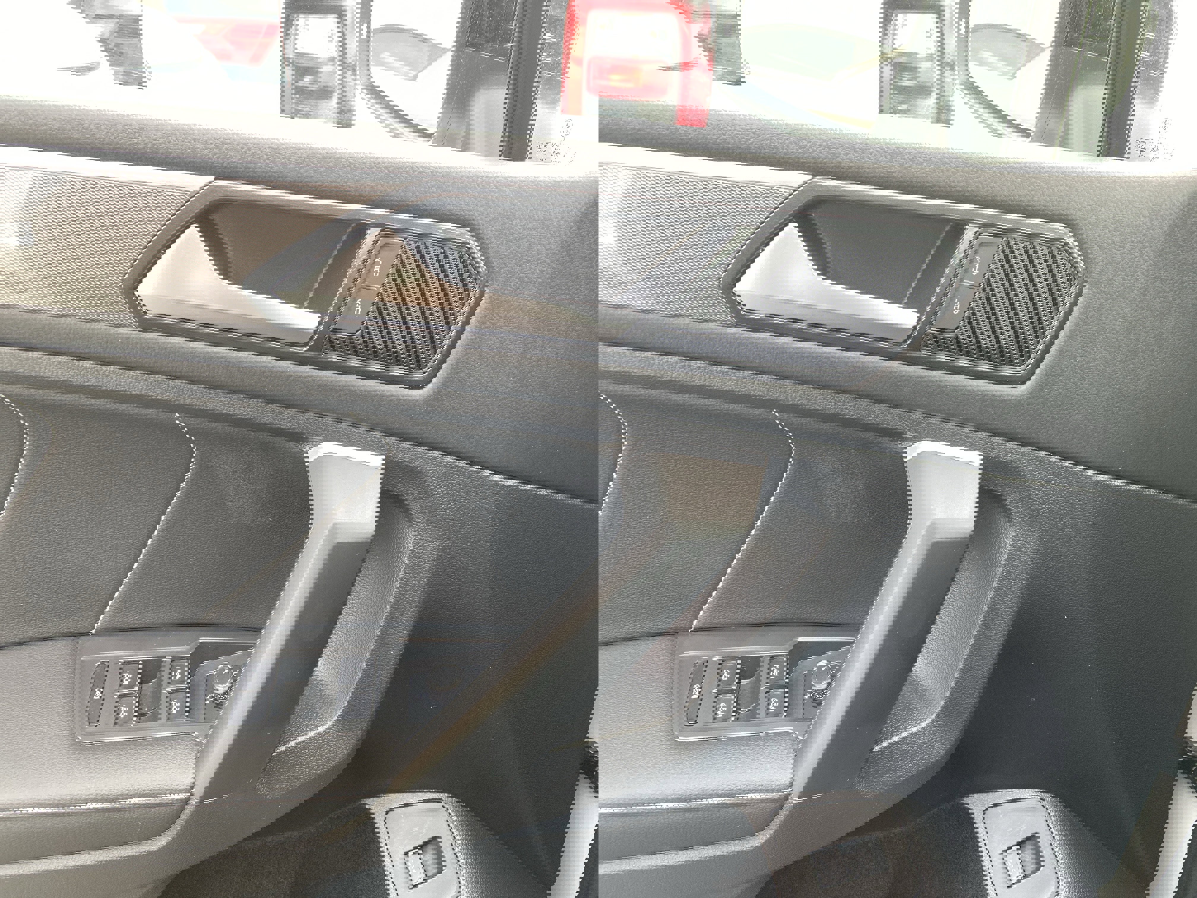 Used 2024 Volkswagen Tiguan SE R-Line image 15