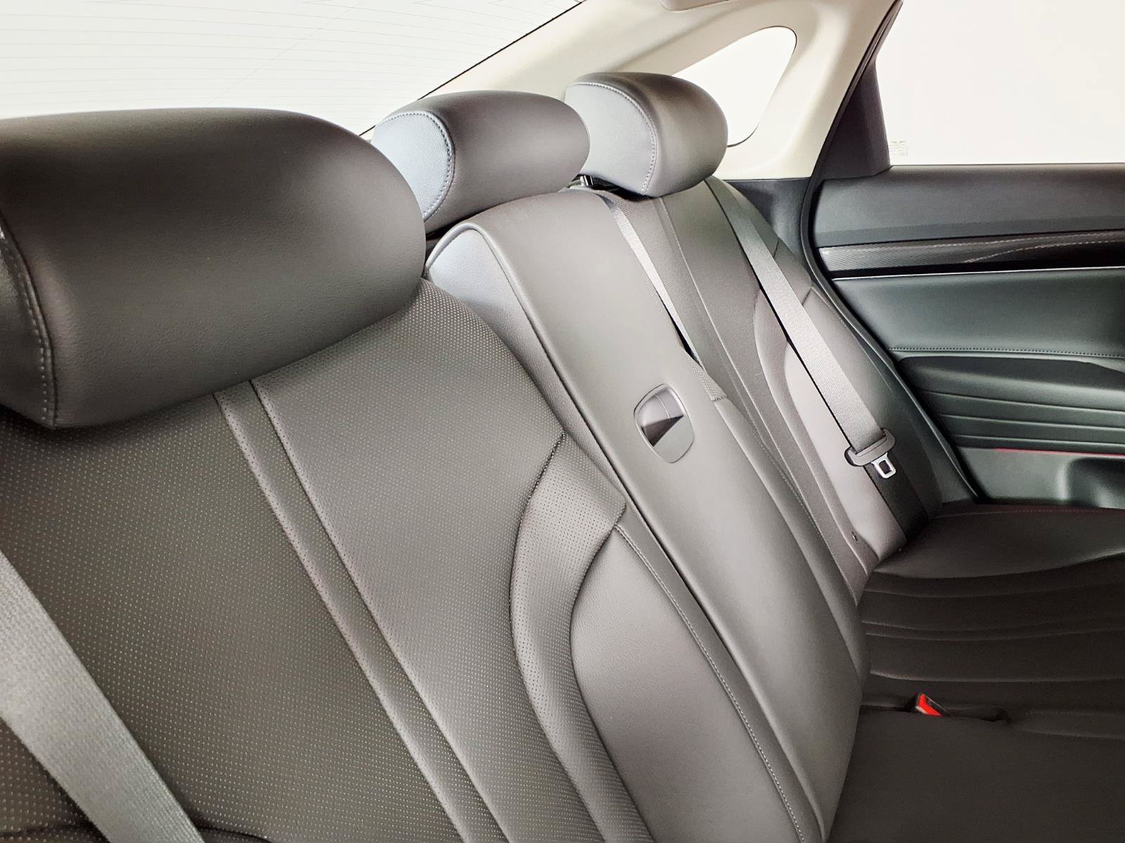 Certified 2026 Genesis G80 2.5T AWD/4WD image 13