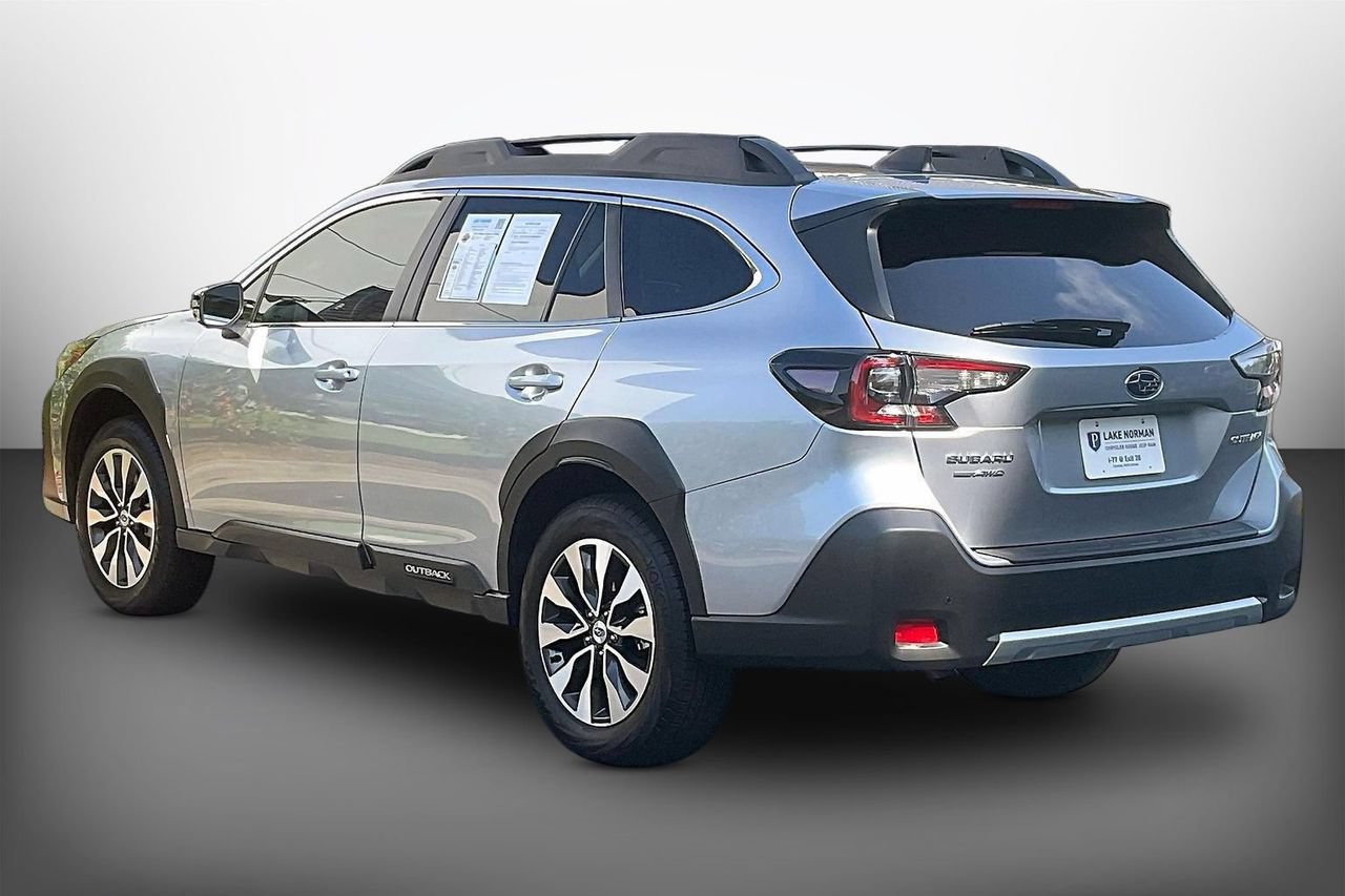 Used 2025 Subaru Outback Limited AWD/4WD image 6