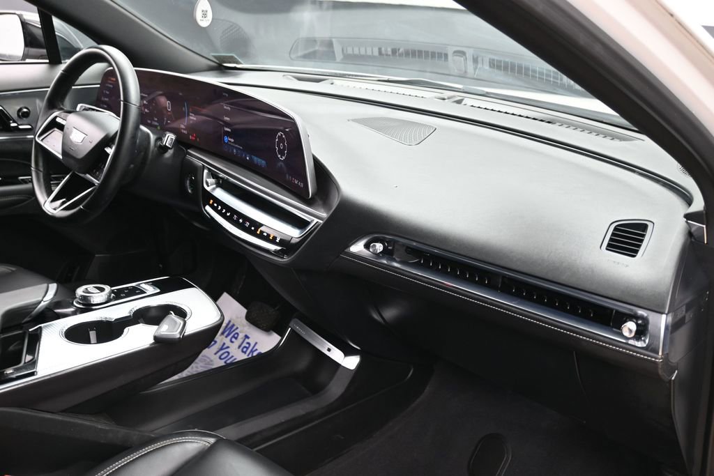 Used 2024 Cadillac Lyriq Tech RWD image 31