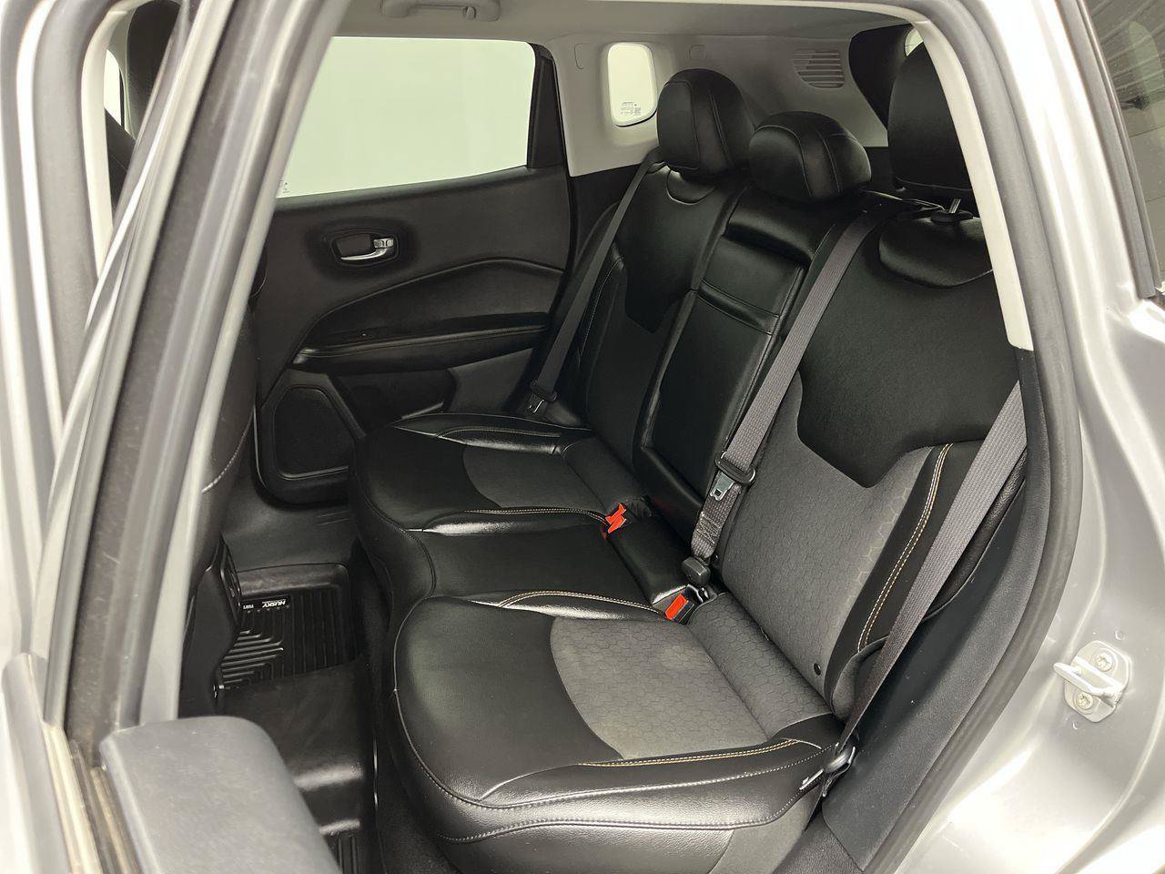 Used 2020 Jeep Compass Latitude w/ Cold Weather Group AWD/4WD image 9