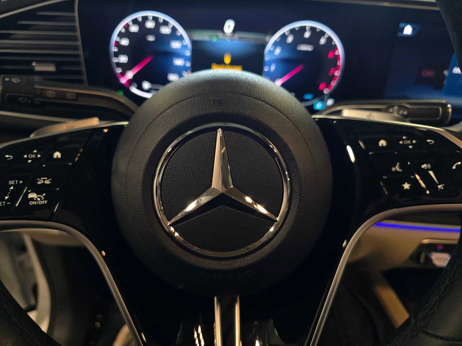 Used 2026 Mercedes-Benz GLS 450 4MATIC image 24