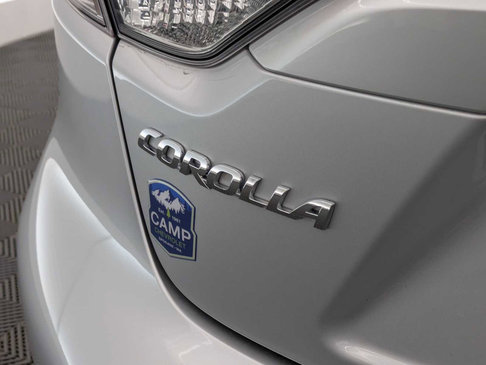 Used 2025 Toyota Corolla SE w/ Convenience Package FWD image 13