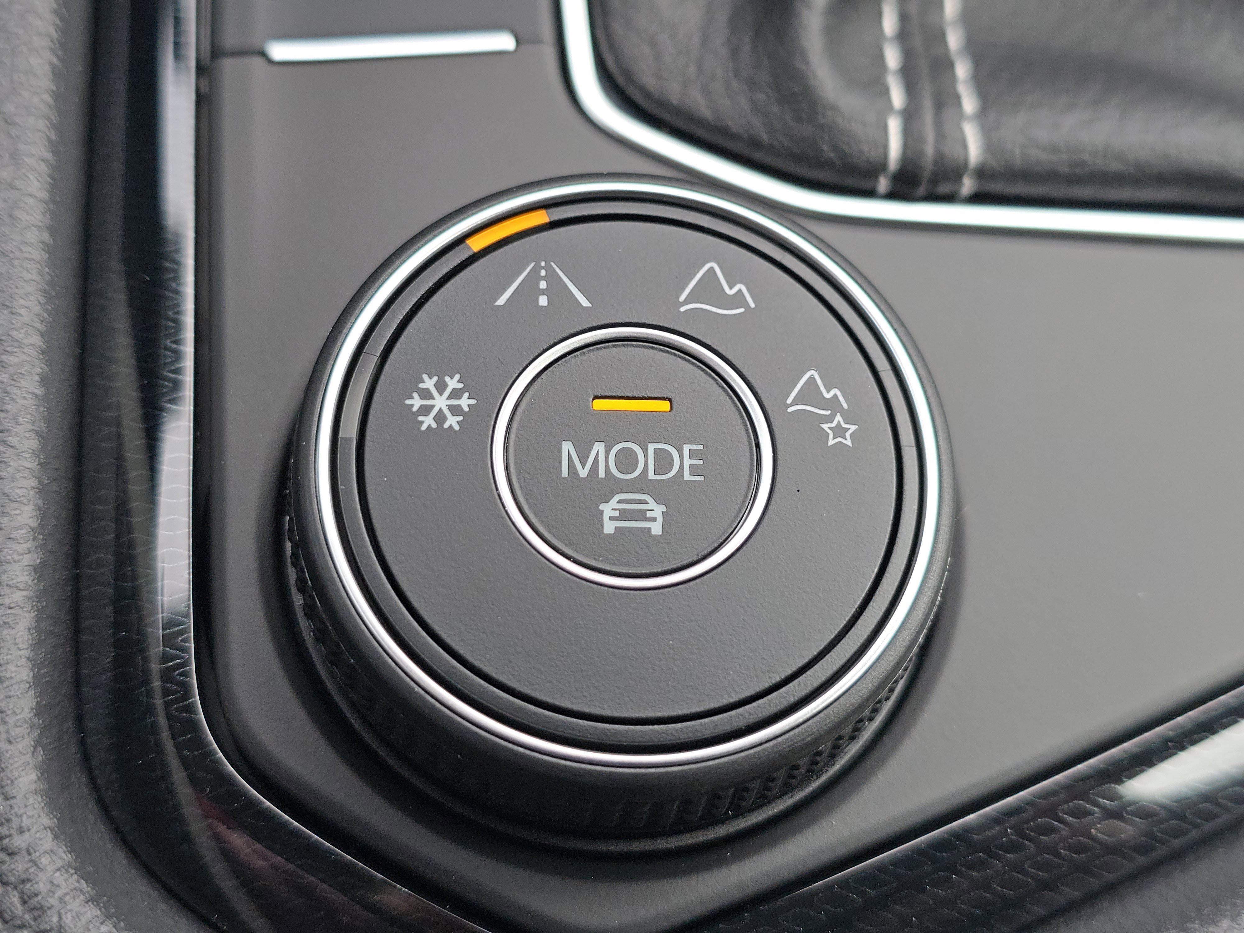 New 2026 Volkswagen Taos SE AWD/4WD image 25