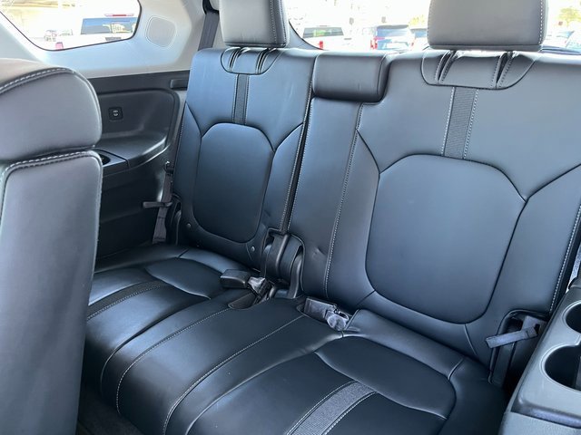 Used 2025 Honda Pilot Touring image 12