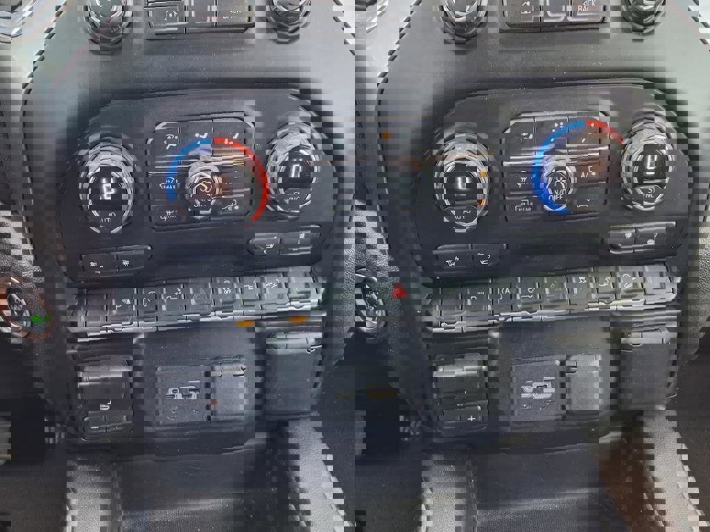 Used 2021 Chevrolet Silverado 1500 LT Trail Boss w/ Convenience Package II image 39