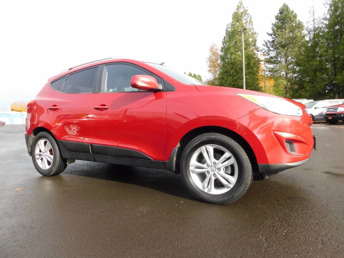 Used 2011 Hyundai Tucson GLS image 1