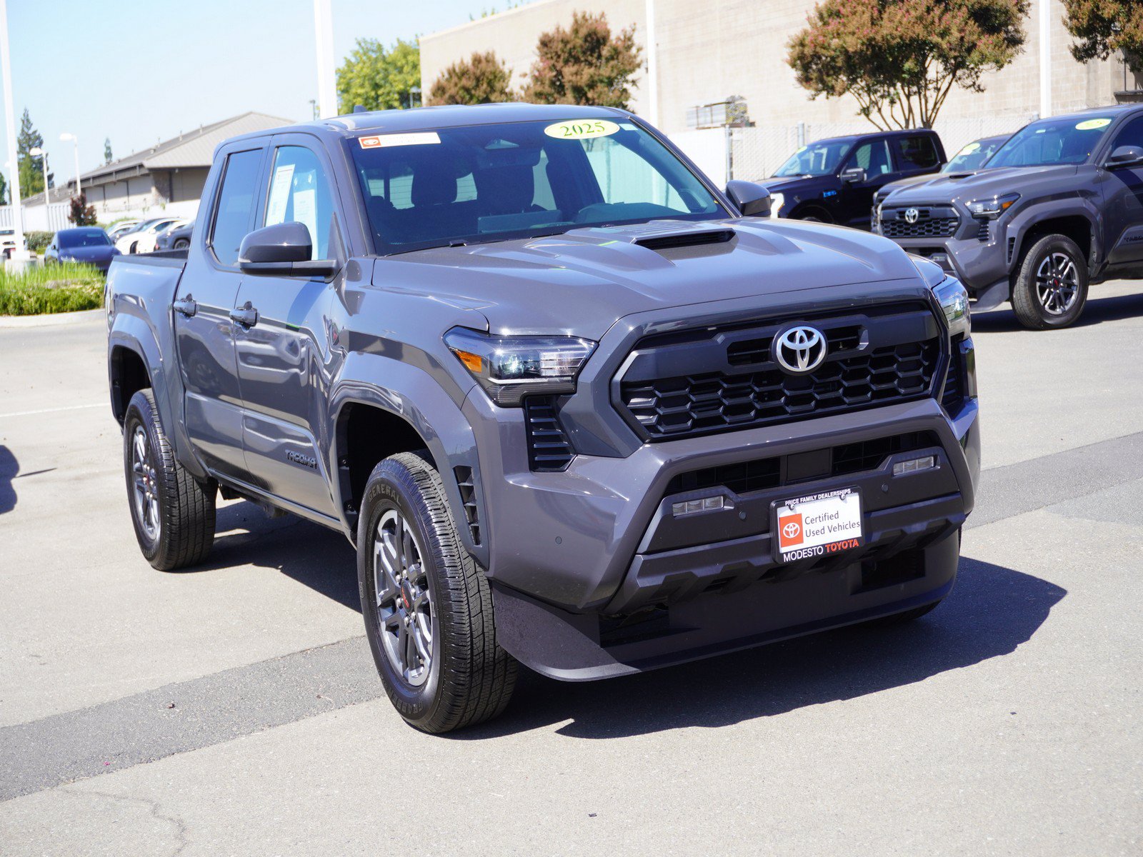 Used 2025 Toyota Tacoma TRD Sport w/ TRD Sport Upgrade Package
