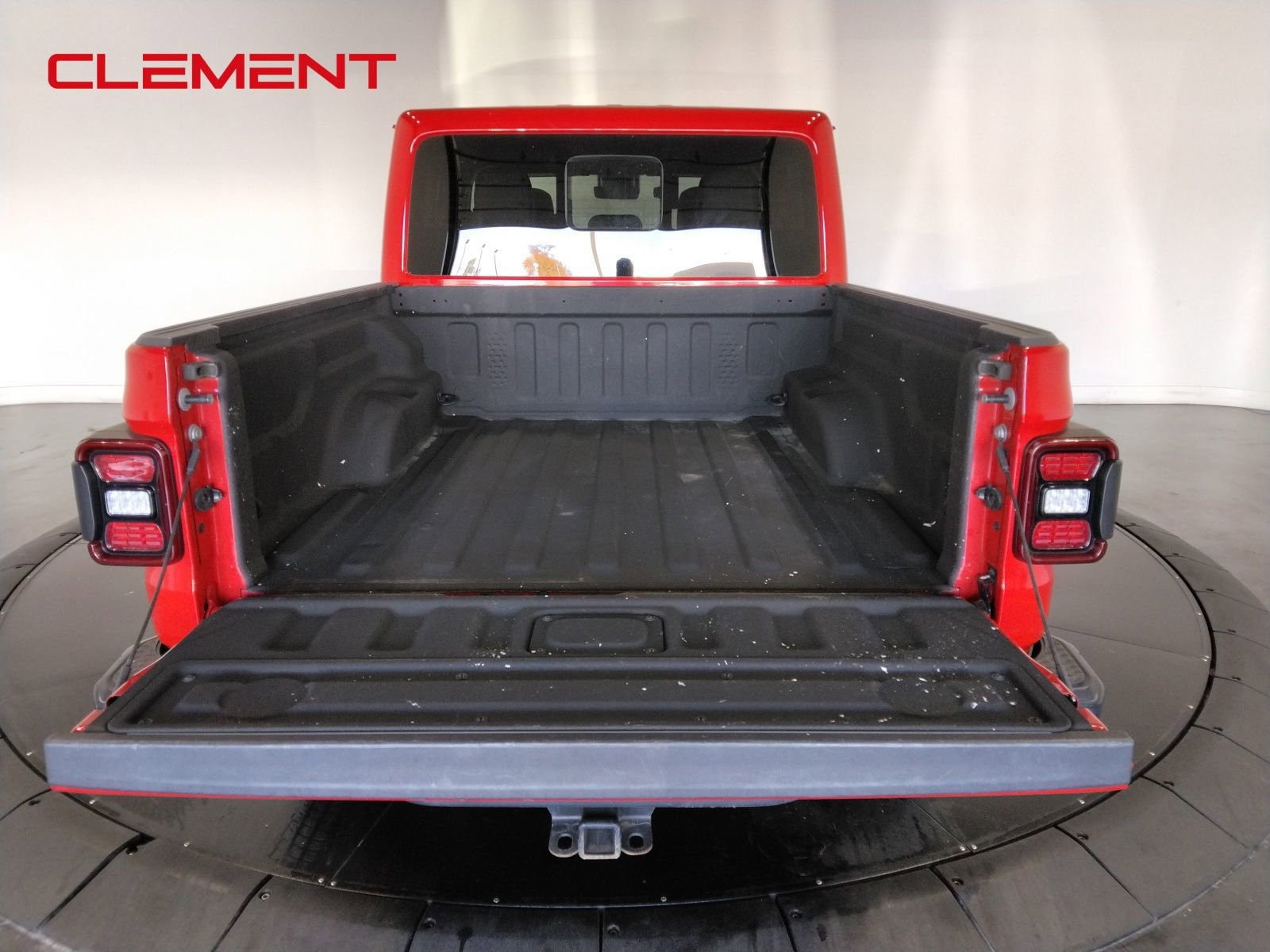 Used 2022 Jeep Gladiator Overland w/ Popular Equipment Package image 8