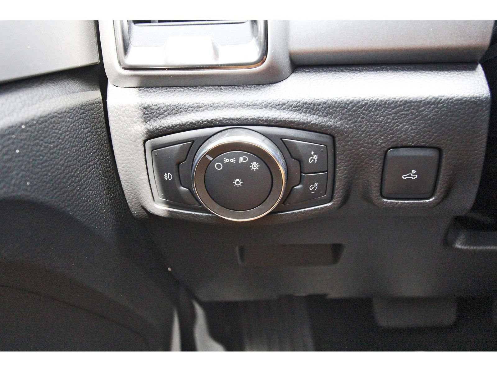 Used 2021 Ford Ranger XLT w/ Equipment Group 301A Mid RWD image 19
