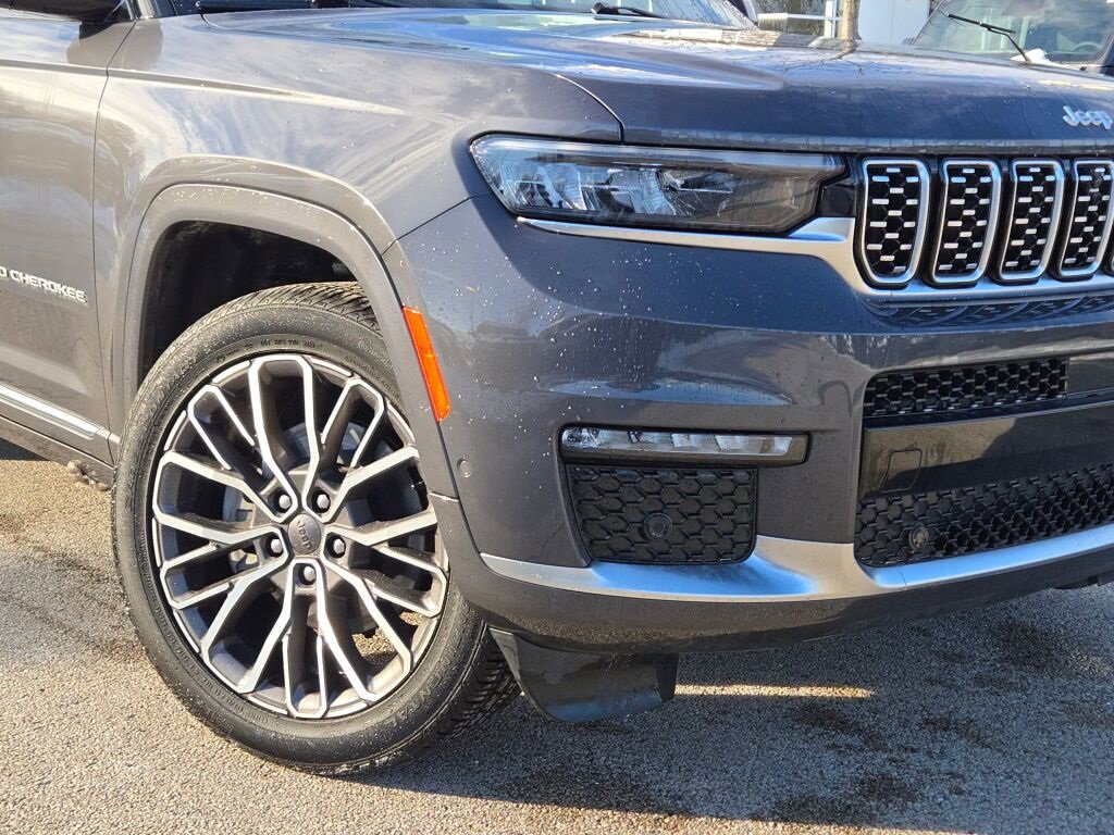 Used 2024 Jeep Grand Cherokee L Summit image 3