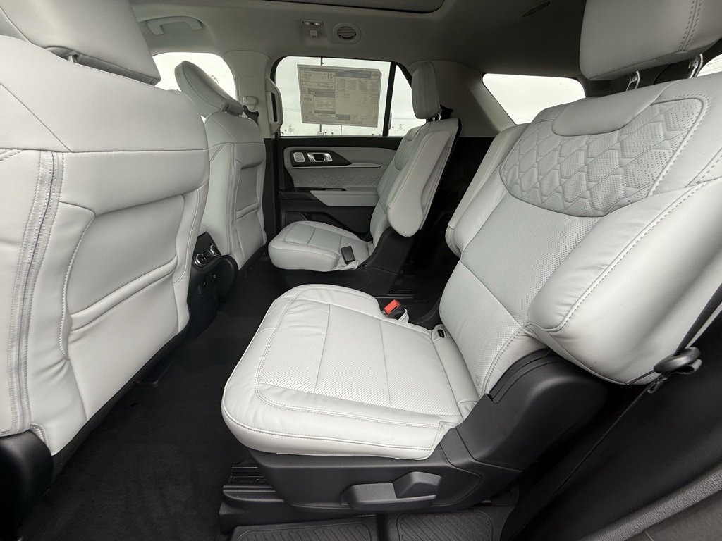 New 2025 Ford Explorer Platinum image 22