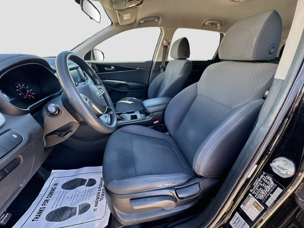 Used 2019 Kia Sorento L FWD image 23