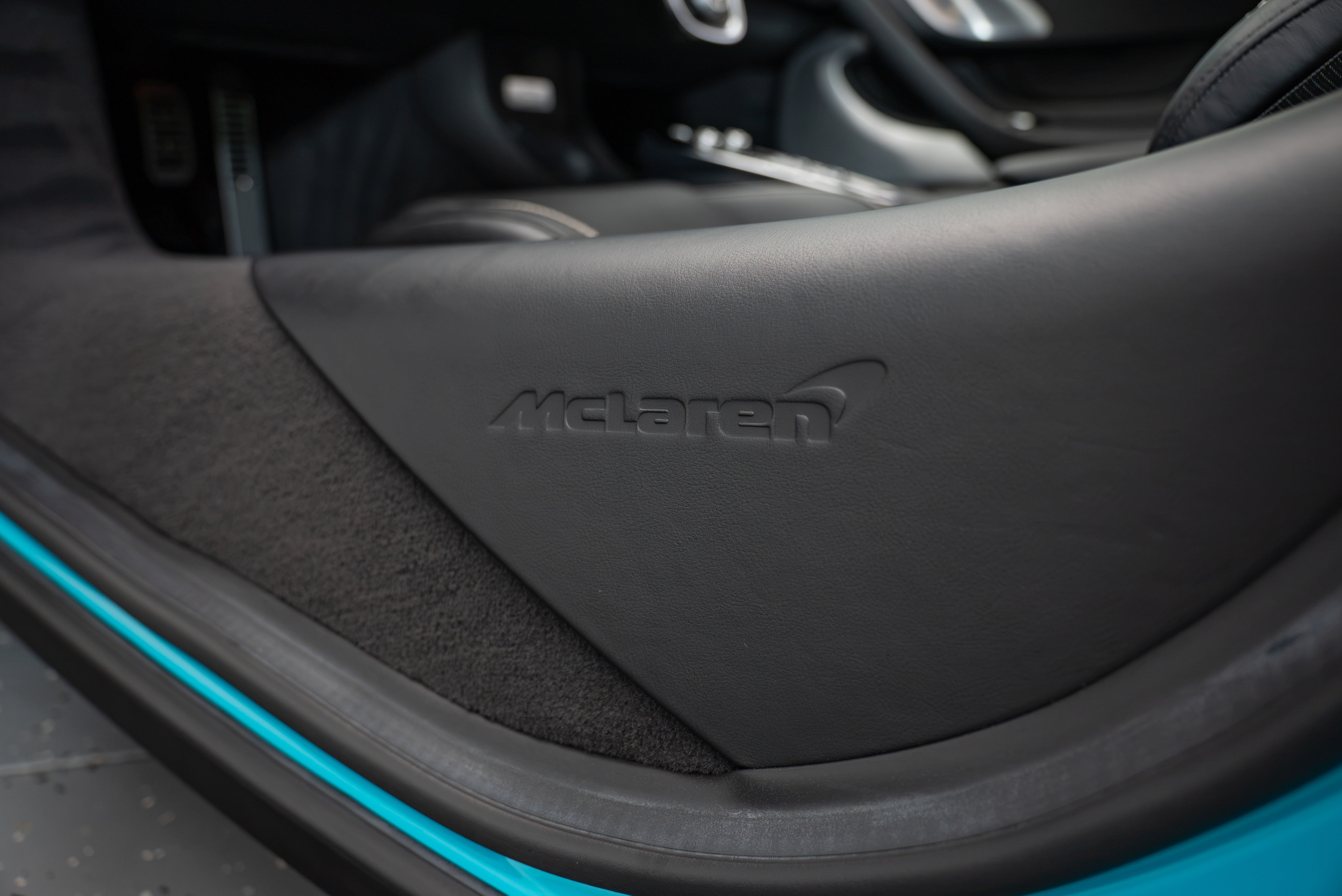 Used 2023 McLaren GT RWD image 11