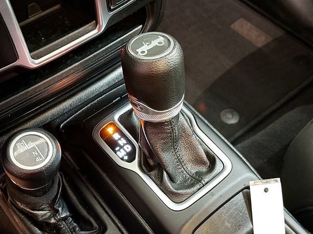 Used 2019 Jeep Wrangler Unlimited Sport AWD/4WD image 17