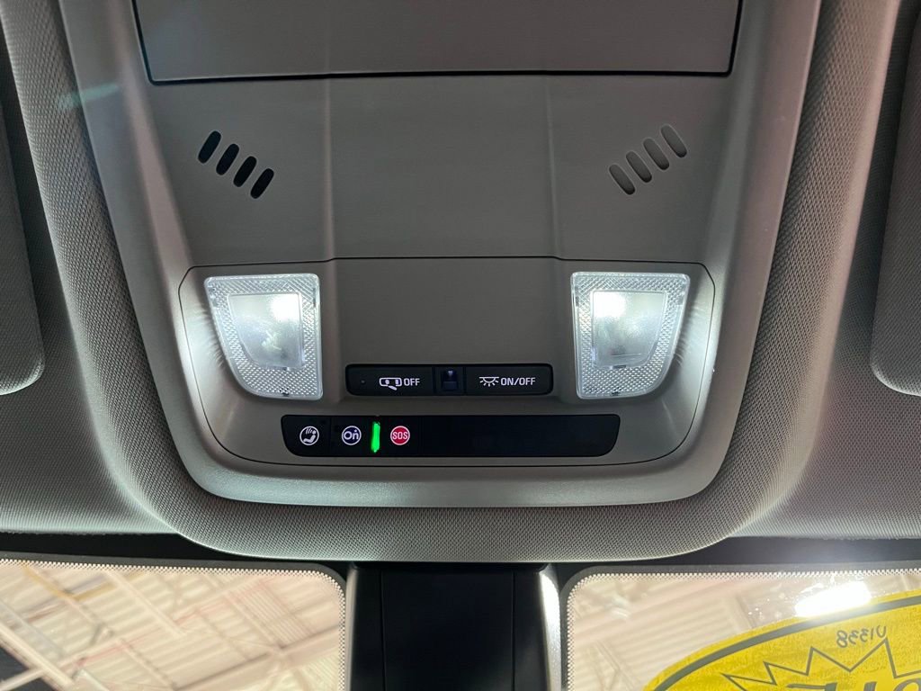 Certified 2023 GMC Acadia SLE w/ Driver Convenience Package image 32