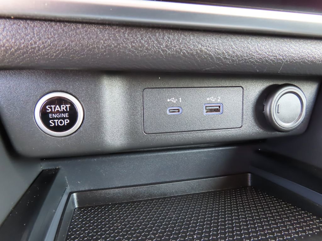 Used 2023 Nissan Rogue S AWD/4WD image 8