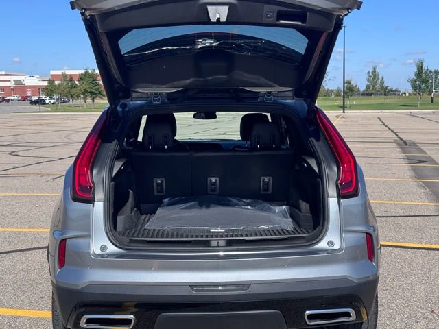 Used 2024 Cadillac XT4 Premium Luxury image 31