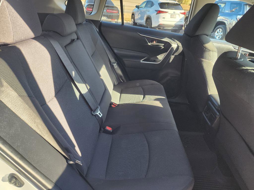 Used 2024 Toyota RAV4 LE image 9