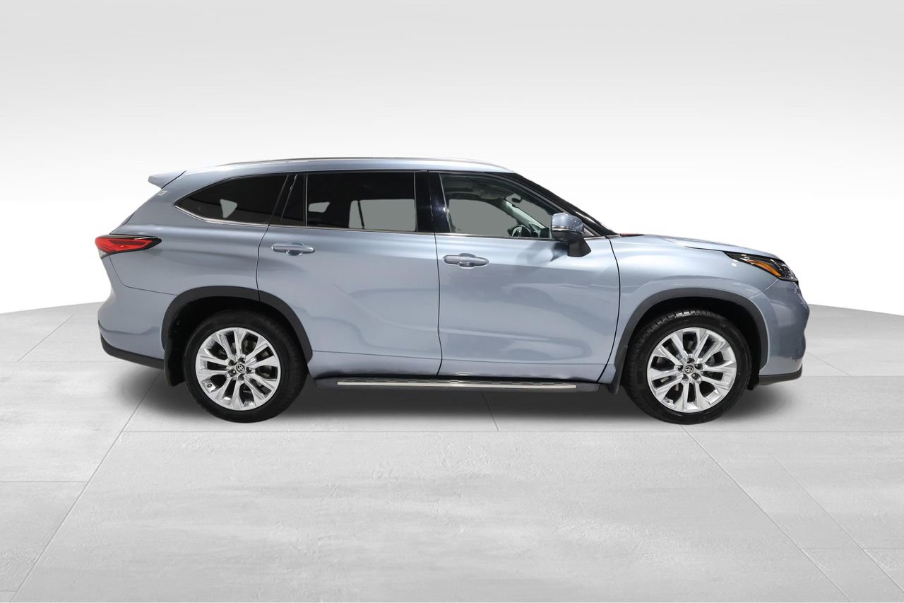 Used 2023 Toyota Highlander Limited image 5