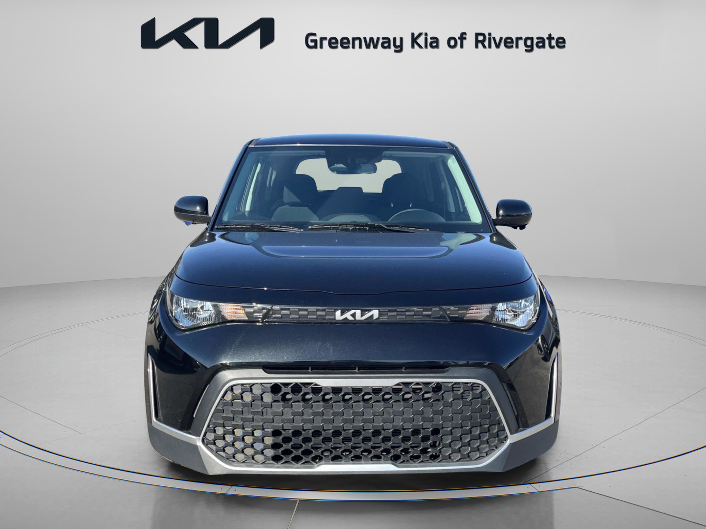 Used 2025 Kia Soul LX w/ LX Technology Package image 2