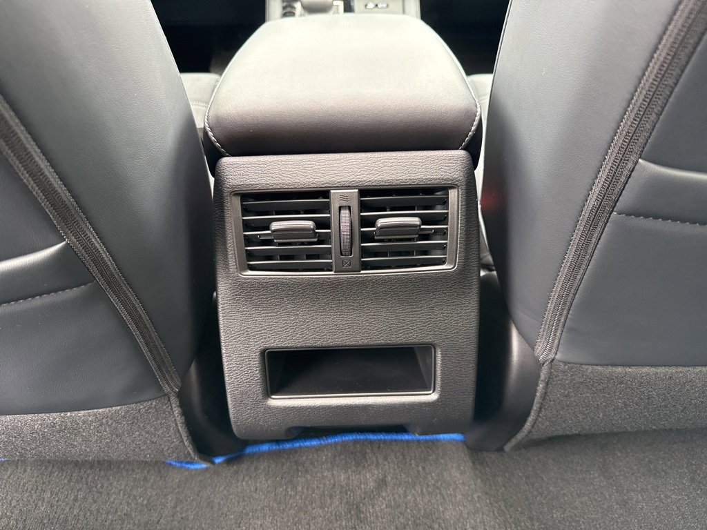 New 2025 Mitsubishi Outlander SE image 17